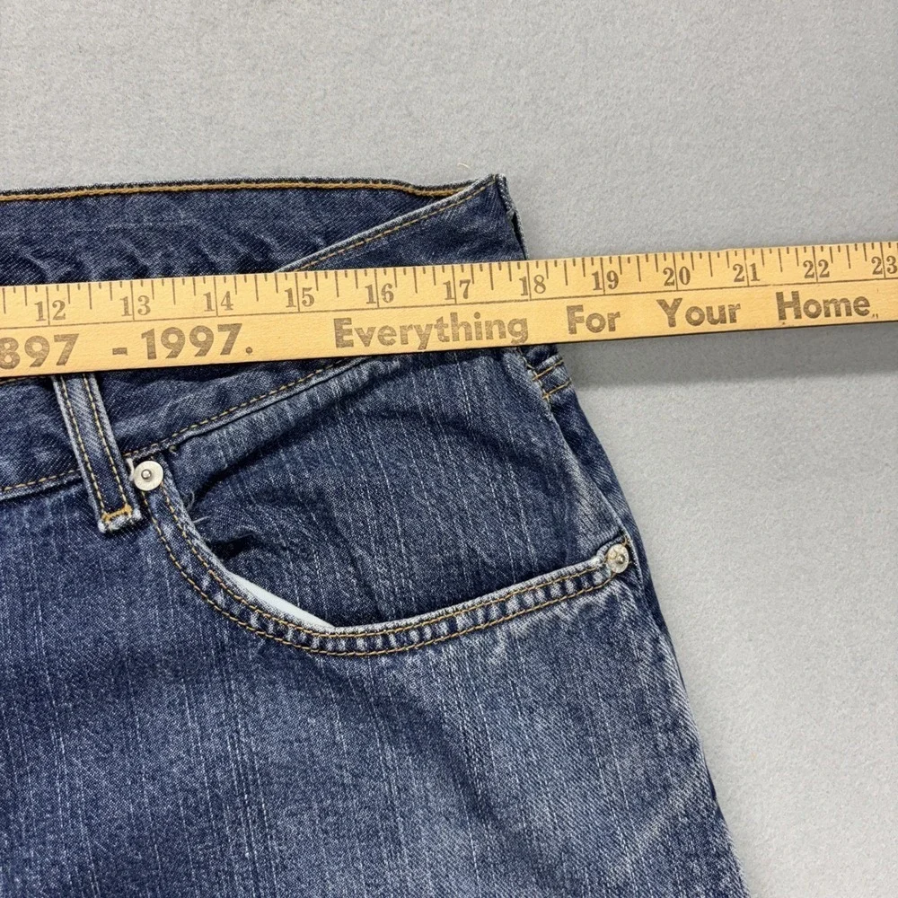 Vintage Levi's 559 jeans mens 36x28 (TAG-36x32) relaxed straight blue denim Fade